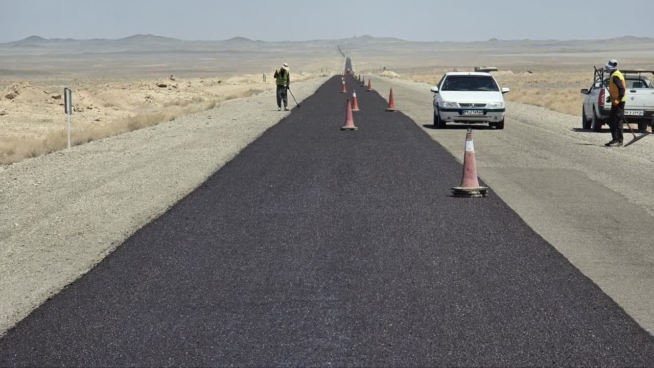 اتمام عملیات آسفالت مسیر مهریز - مروست تا پایان سال