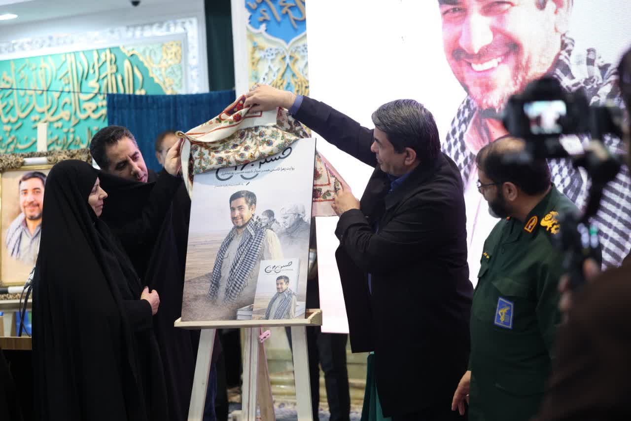 تا شعر هست، نام شهید سلیمانی در گلوی تاریخ خاموش نمی‌شود/ شعر کرمان؛ گفت‌وگوی خاک و خون در وصف شهید سلیمانی است